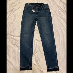 NWOT Kenneth Cole New York denim jeans. Size 2.